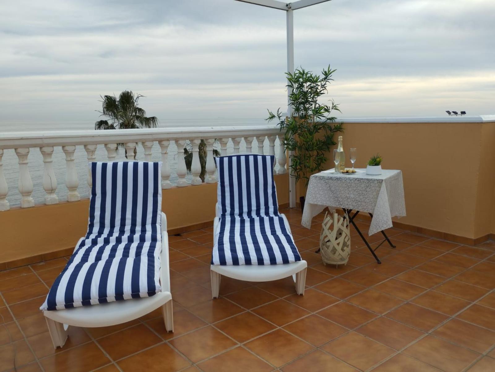 Apartamentos Playacala La Cala Del Moral المظهر الخارجي الصورة